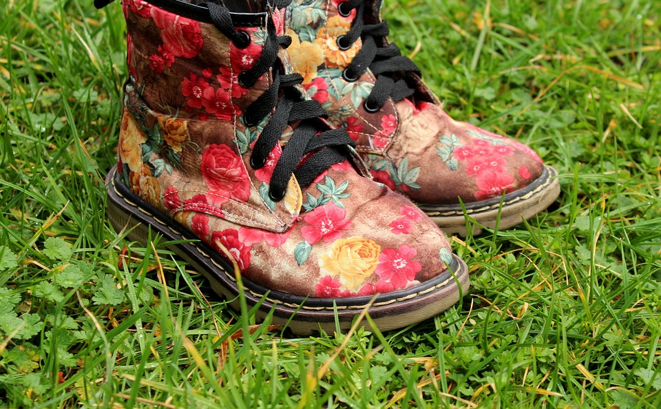 10 Best Ankle Boots for Walking All Day: Podiatrist-Approved Picks