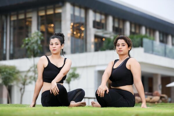 7 Must-Have Athleisure Trends: Your 2024 Gym to Street Style Guide